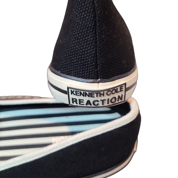 Kenneth Cole Reaction Flats/Sneakers with Striped Detail - Picture 4 of 4